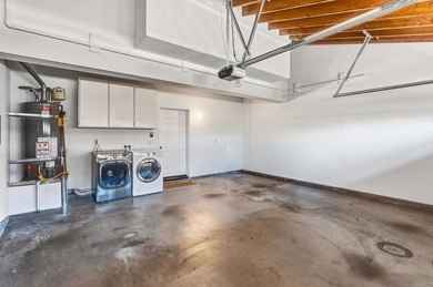 Rare opportunity to own a beautifully updated end unit townhome - photo 39
