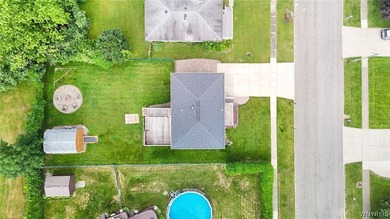 Welcome to 3933 Sharondale Drive! This inviting 3-bedroom - photo 41