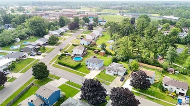 Welcome to 3933 Sharondale Drive! This inviting 3-bedroom - photo 42