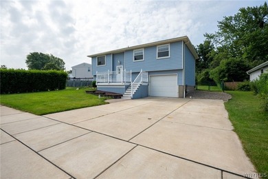 Welcome to 3933 Sharondale Drive! This inviting 3-bedroom - photo 47