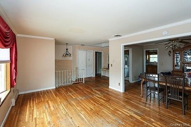 Welcome to this wonderful mid-block Hi Ranch offering space - photo 12