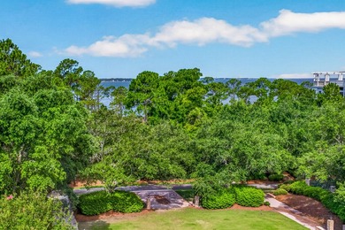 Perched on the 5th floor, this bay-facing studio offers stunning - photo 14