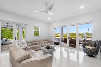 Jupiter waterfront paradise! This 3BR/3.5BA CBS home with office - photo 16