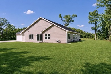 Right-size your living situation with this 3 bedroom, 2 bath - photo 16