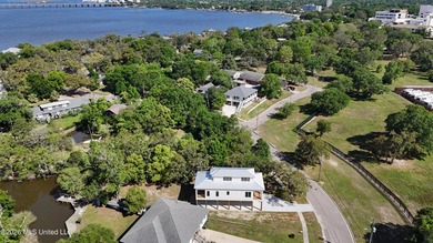 Enjoy coastal living on the beautiful Biloxi Back Bay in this - photo 27