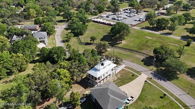 Enjoy coastal living on the beautiful Biloxi Back Bay in this - photo 28
