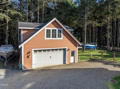 This charming cottage with lots of fun features on a .66-acre - photo 37