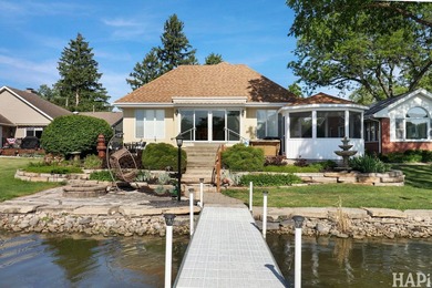 Experience the best of Fox River living in this gorgeous - photo 4