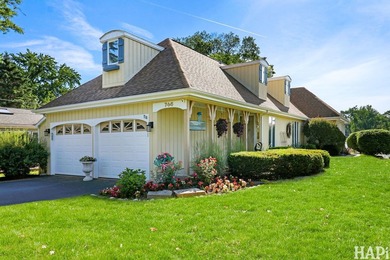 Experience the best of Fox River living in this gorgeous - photo 8