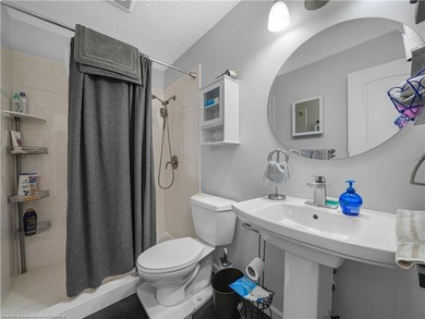 Worry-free living starts with a 2022 roof, 2023 A/C, and - photo 12