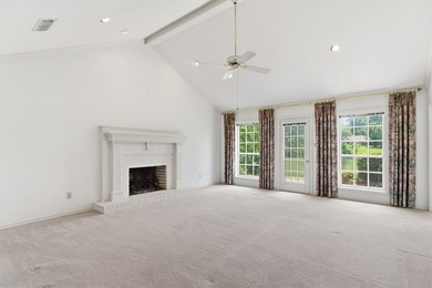 Tucked away on a cul-de-sac in a peaceful lakefront neighborhood - photo 5