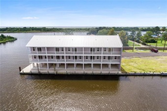 Bayou Rigolettes Home For Sale in Jean Lafitte Louisiana