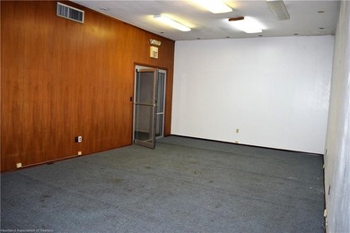 2 Story 10,966 SF Bank Building at traffic light West Main & - photo 13