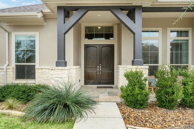 Stylish and modern designed Perry Home in a gated community - photo 3