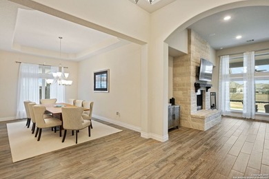 Stylish and modern designed Perry Home in a gated community - photo 7