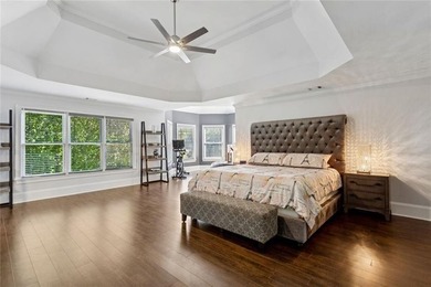 Picturesque Waterside Retreat Offering Ultimate Seclusion and - photo 22
