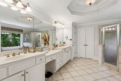 Picturesque Waterside Retreat Offering Ultimate Seclusion and - photo 26