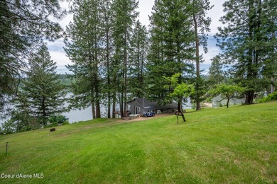 Located in the desirable Henry's Point area, this property - photo 9