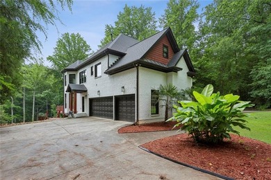 Picturesque Waterside Retreat Offering Ultimate Seclusion and - photo 44
