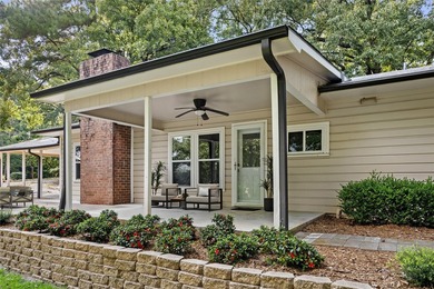 Welcome to 998 County Road 3230 in Quitman, a charming three - photo 4