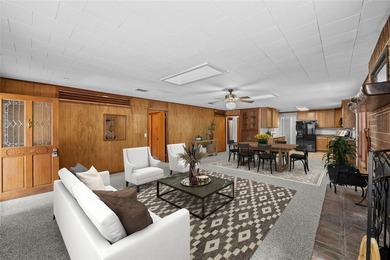 Welcome to 998 County Road 3230 in Quitman, a charming three - photo 7