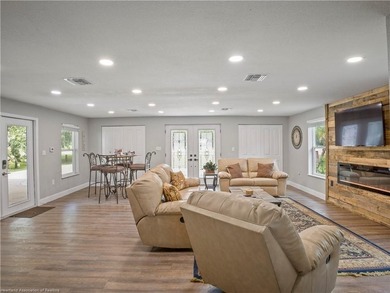 Luxury Lake June Lakefront Home, Newly Remodeled, 4 Bedrooms, 3 - photo 11