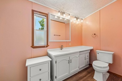 Beautifully updated home ready for you to move right in! As you - photo 15