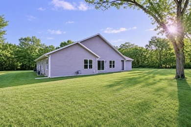 Right size your living situation with this 3 bedroom, 2 bath - photo 16