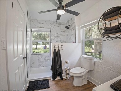 Luxury Lake June Lakefront Home, Newly Remodeled, 4 Bedrooms, 3 - photo 19