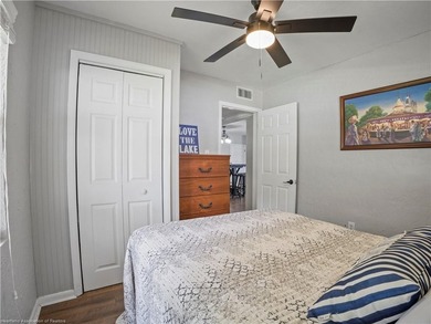 Luxury Lake June Lakefront Home, Newly Remodeled, 4 Bedrooms, 3 - photo 26
