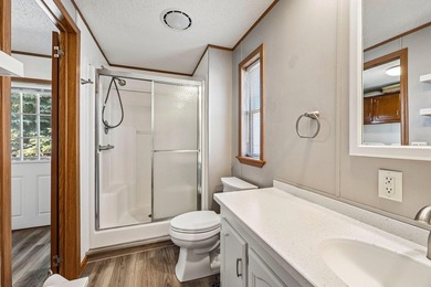 Beautifully updated home ready for you to move right in! As you - photo 28