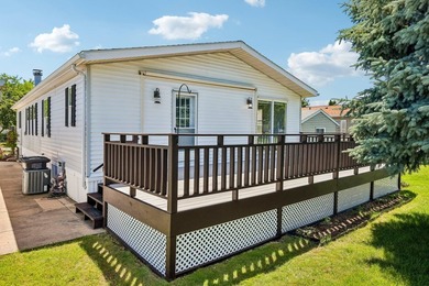 Beautifully updated home ready for you to move right in! As you - photo 29