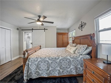 Luxury Lake June Lakefront Home, Newly Remodeled, 4 Bedrooms, 3 - photo 30