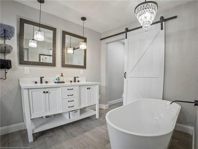 Luxury Lake June Lakefront Home, Newly Remodeled, 4 Bedrooms, 3 - photo 31