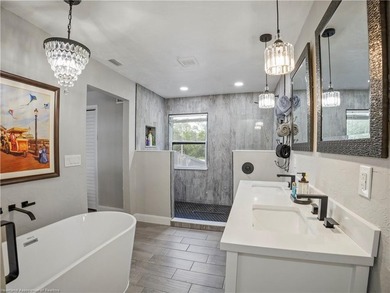 Luxury Lake June Lakefront Home, Newly Remodeled, 4 Bedrooms, 3 - photo 32