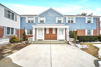 Contemporary garden condo on a quiet cul-de-sac with parking - photo 1