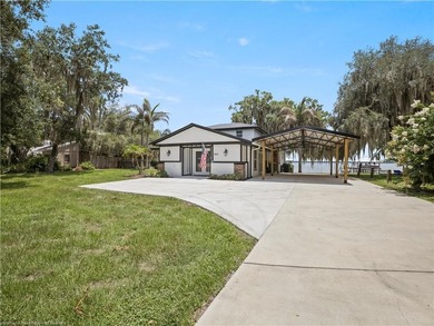 Luxury Lake June Lakefront Home, Newly Remodeled, 4 Bedrooms, 3 - photo 36