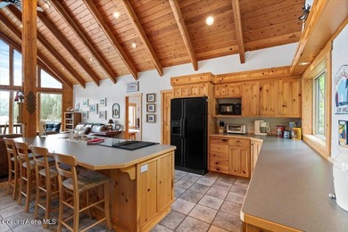 Spectacular Privacy & Comfort on Hayden Lake. Introducing the - photo 10
