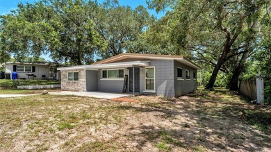 This charming and updated Mid-Century Bungalow is the perfect - photo 4