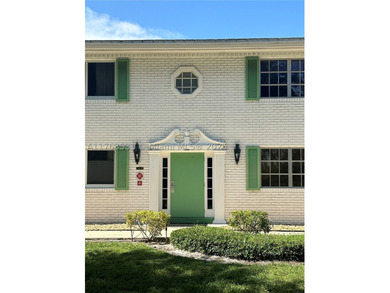 Don't miss this move-in ready ground floor 1-bedroom/1-bathroom - photo 1