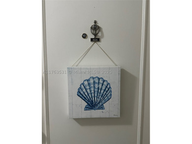 Don't miss this move-in ready ground floor 1-bedroom/1-bathroom - photo 6