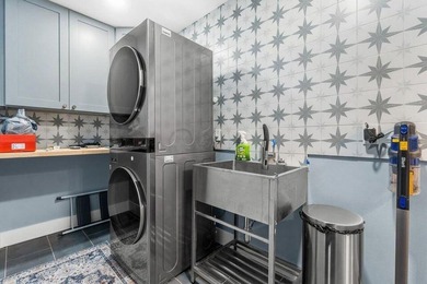 Welcome to your completely renovated dream 2/2 villa in the - photo 24