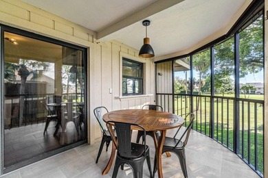 Welcome to your completely renovated dream 2/2 villa in the - photo 27