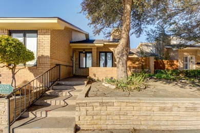 (private lake, pond, creek) Townhome/Townhouse For Sale in Lubbock Texas