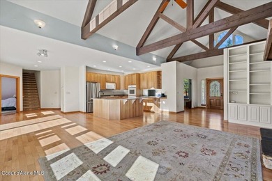 Beautifully designed home in sought-after Canoe Cove offering a - photo 5