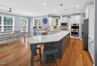 Heritage Home Back on the Market! This beautiful home is - photo 4