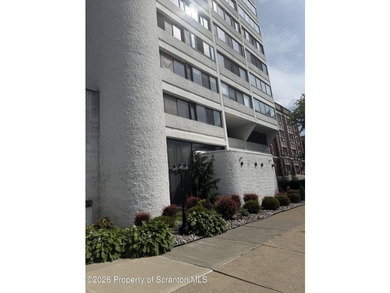 Ideal spot for a condo with everything. Close to town and major - photo 2