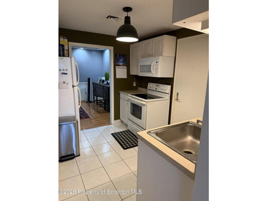 Ideal spot for a condo with everything. Close to town and major - photo 4