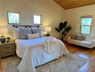 This stunning 2,678-square-foot custom home with breathtaking - photo 12