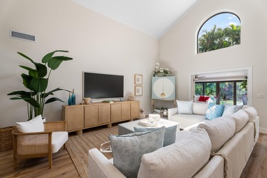 Welcome to this beautifully renovated home in Jonathans Landing - photo 12